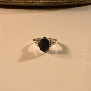 Elegant Sterling Silver and Dark Green Women's Ring